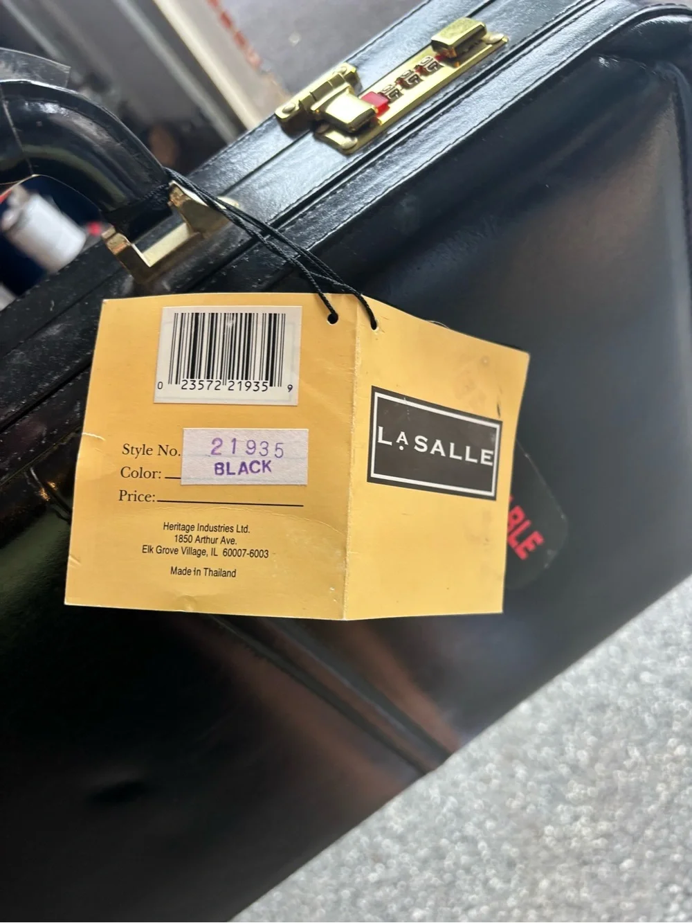 Expandable Black Men's Briefcase - Classic Professional Case